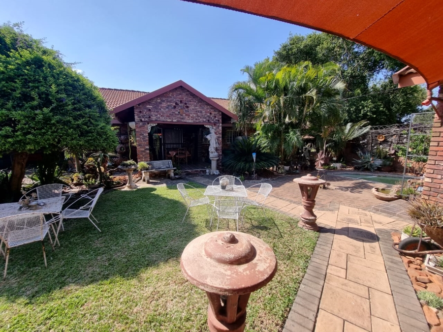 3 Bedroom Property for Sale in Oos Einde North West